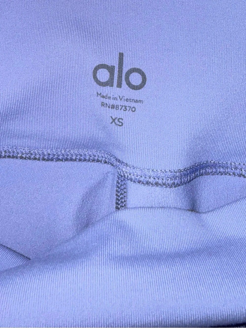 ALO lilac color women’s leggings